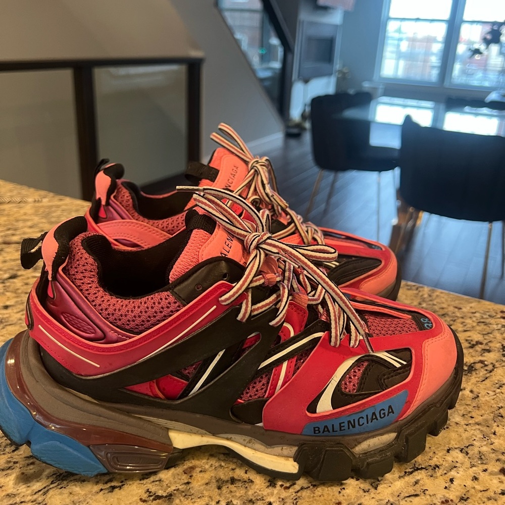 Euro 38 BALENCIAGA WOMEN'S TRACK SNEAKER